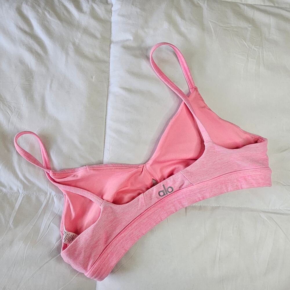 Alo Yoga Alosoft Lounge Bra - Macaron Pink, Size XS